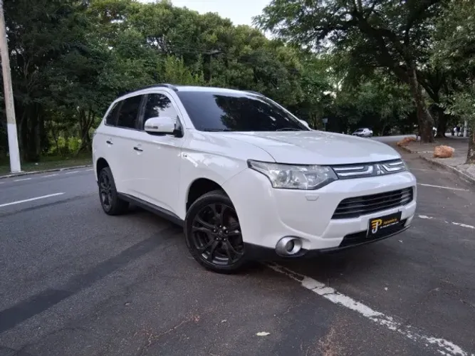 OUTLANDER GT 2015 7 LUGARES 4x4 / GNV