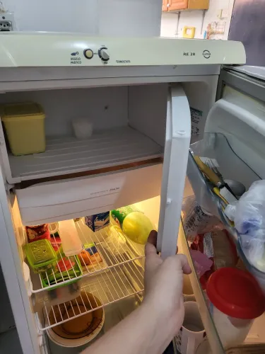 GELADEIRA RE 28 SUPER - PERFEITO ESTADO E FUNCIONANDO