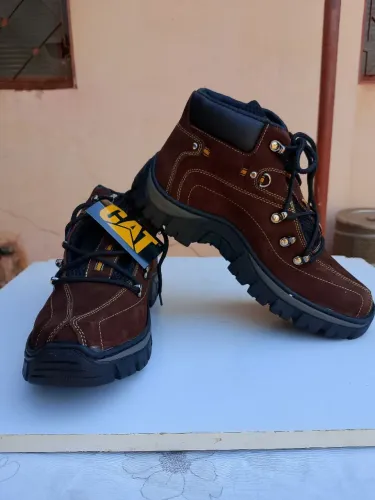 Coturno Cartterpilar Cor Café Masculino