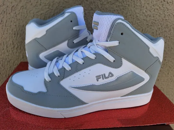 Tênis Fila High Top Cinza e Branco, Couro