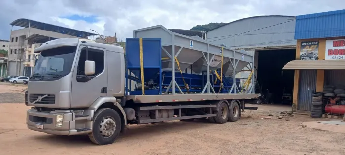 Central dosadora de agregados  automatizada silo de cimento