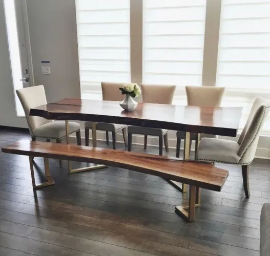 Mesa de jantar rústica com design moderno