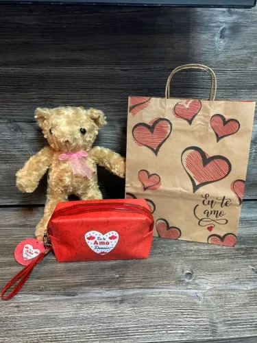 Kit Presente Romântico: Ursinho Ted + Necessaire