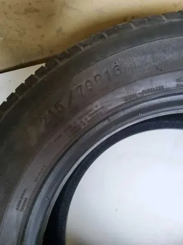 PNEU ARO 16 GOODYEAR WRANGLER SUV 215/70 R16 etq2579