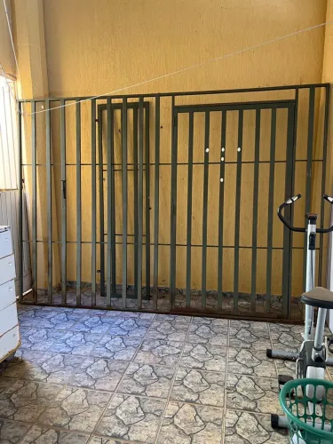 Grade de proteção para loja comercial 