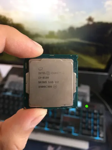 Intel i3 8100 8° geração - 3.6 GHz (OC até 4.20 GHz)