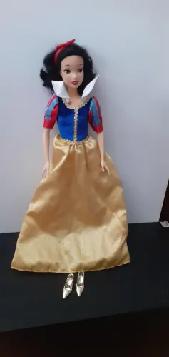 Boneca  Branca de Neve Disney