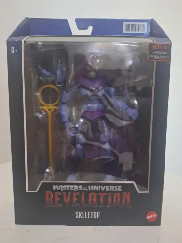 Boneco Skeletor Masters of the Universe Revelation