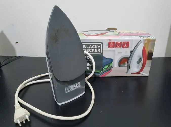 Ferro de Passar Black+Decker Novo e Potente