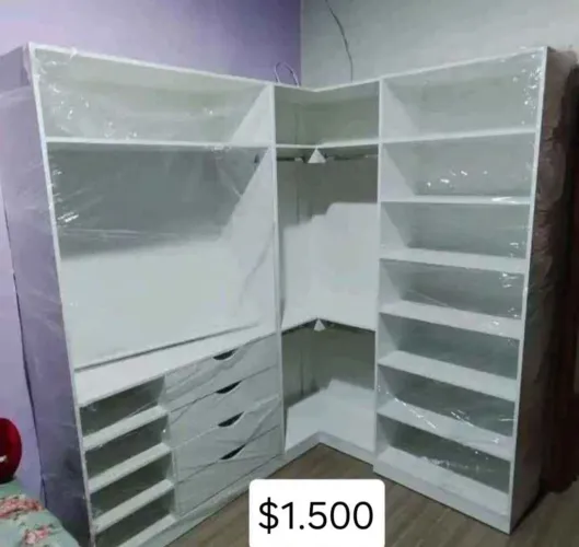 Closet L com fundo todo completo