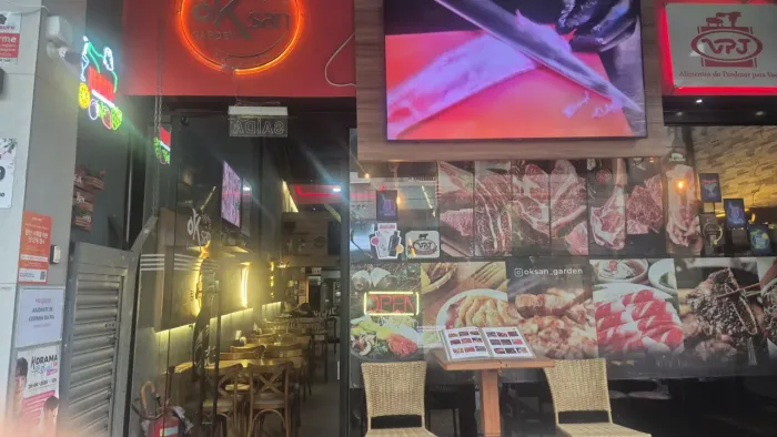 Contratamos cozinhero experiencia e pia ou ajudante de cozinha