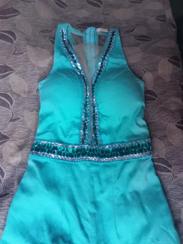 Vestido azul com pedrarias no decote novo tamanho P