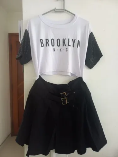 Conjunto Cropped com Saia - Brooklyn