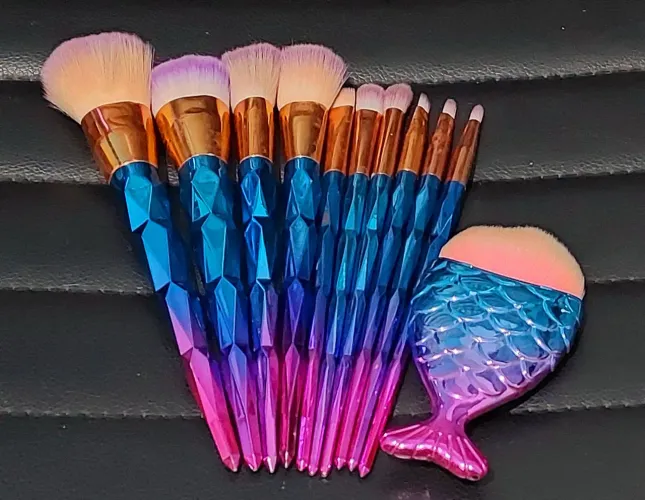 Kit com 11 Pincéis de Maquiagem Sereias