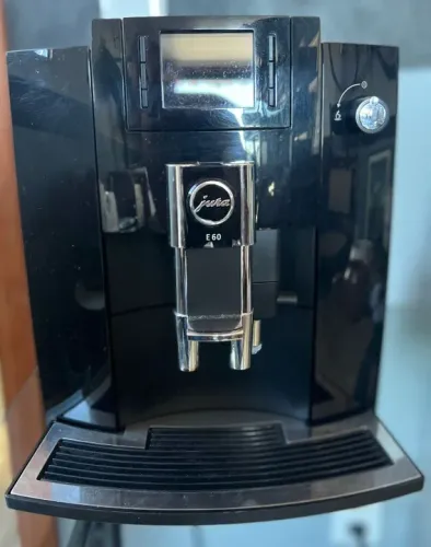 Máquina De Café Espresso - Jura E60