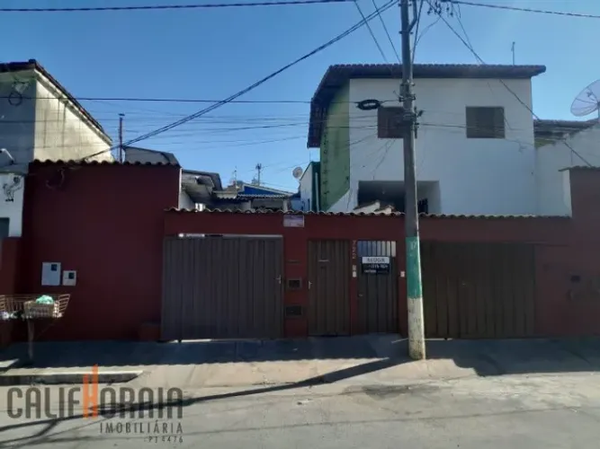 Vendo Conjunto habitacional 4 casas por 350 mil! Oportunidade! 7 Lagoas - MG.