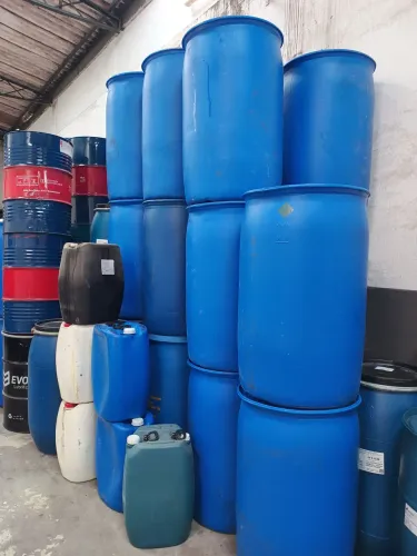 Tambor Plástico 70,00   Ferro 40,00  Metal  200 litros Novos  Tambor de FERRO $ 40,00