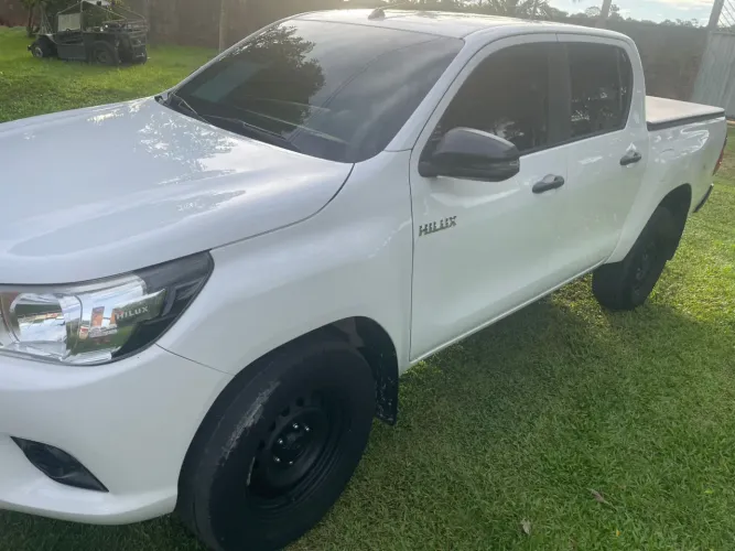 Toyota Hilux CD 4X4 2.8 Diesel Mec. 2020