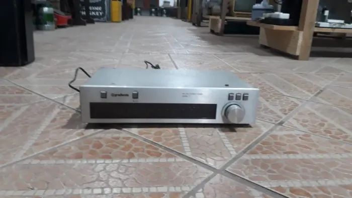 GRADINETE STEREO TUNER MODEL 7