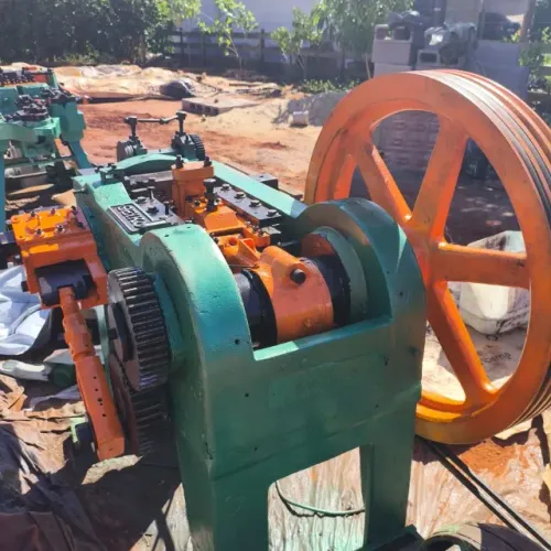 Máquina de Fabricar rebites