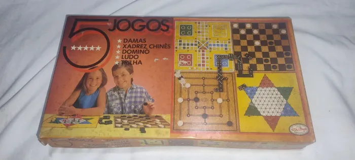 5 jogos coluna Anos 70 xadrez dominó  ludo trilha damas