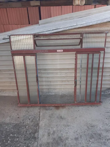 2 Janelas 1m×1,20m + 1 Janela 1m×1m usado