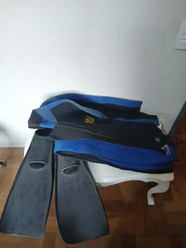 Roupa de Mergulho e Nadadeiras vintage