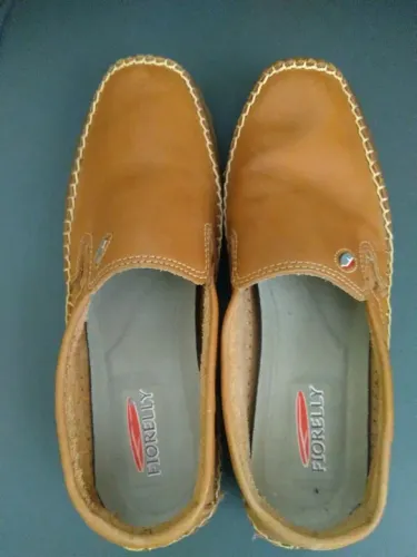 Sapatos mocassim de Couro Marrom Fiorelly