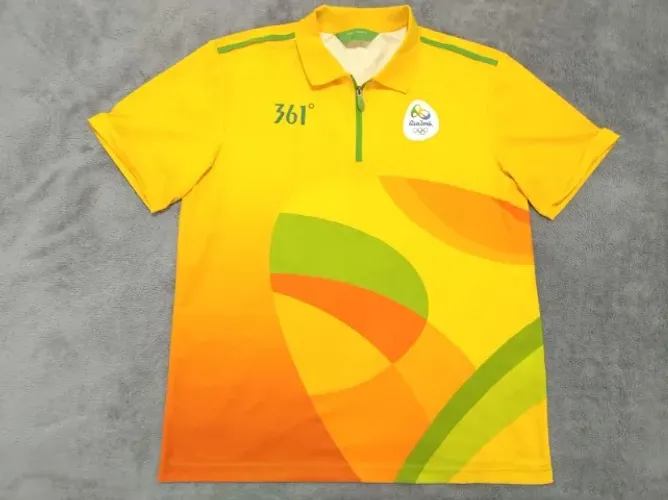 Camisa Oficial Brasil Olimpíadas Rio 2016 Jogos Olímpicos, amarela, tamanho G (58x76cm).