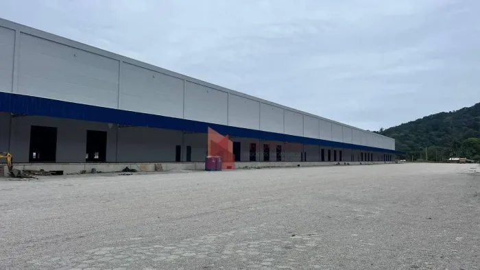 ALUGO: ARMAZÉM LOGISTICO 50.000 m² em ITAJAÍ/SC