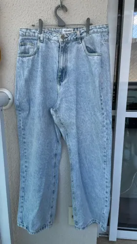 Mom Jeans Amaro Tamanho 44