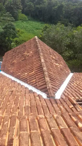 Construção e reforma de telhados