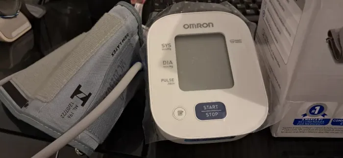 Medidor de pressão Omron novo