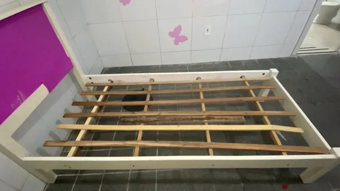 Cama de Madeira excelente estado