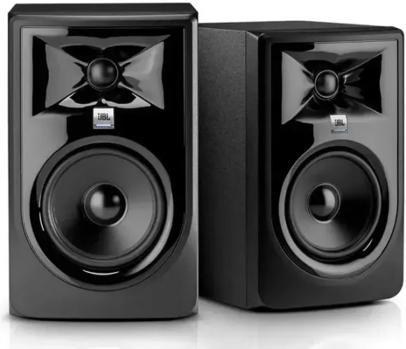 Par de Monitores de Áudio JBL 305P MKII (MK2)