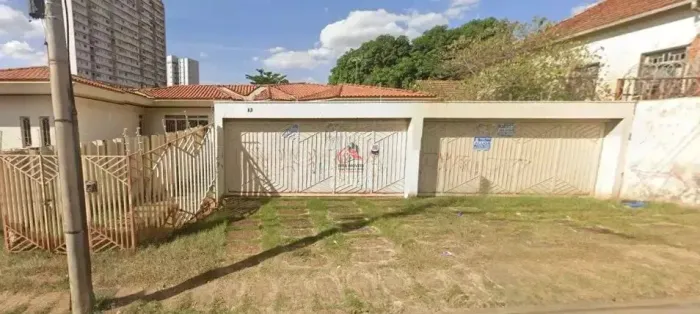 Casa 4 Dormitórios - Centro, Uberaba