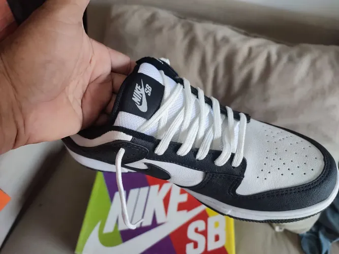Nike SB Dunk Low Panda