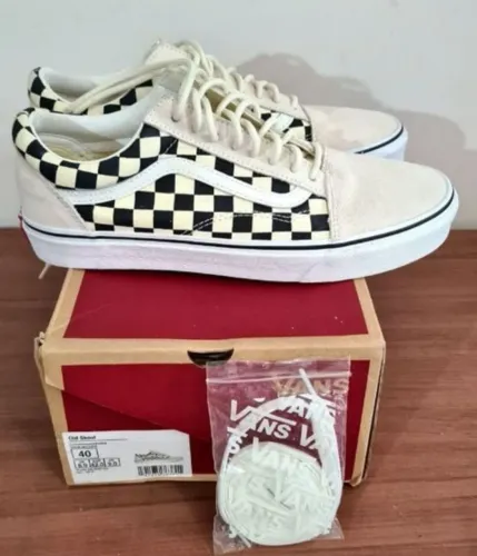 Tênis Vans Old Skool Checkerboard Bege e Preto