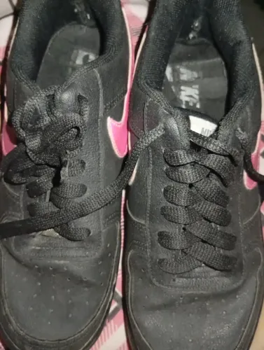 Vende-se Air force preto com rosa