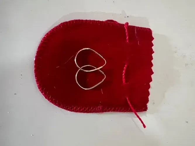 brinco gota em ouro 18k