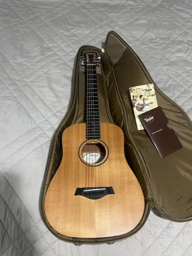 Violão Baby Taylor 1 BT1 - VENDO OU TROCO