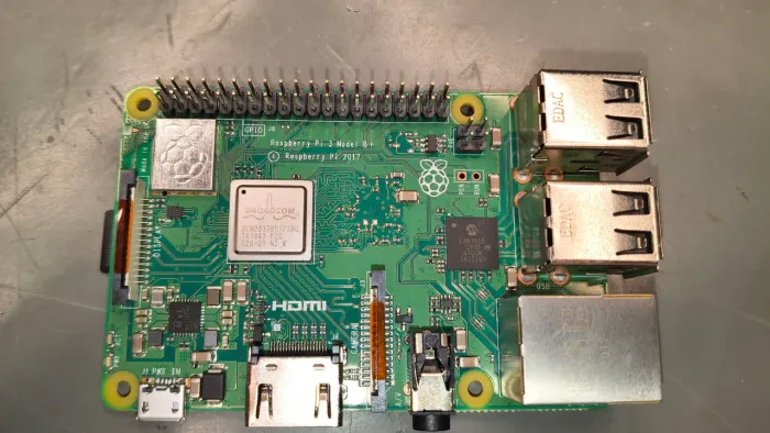 Troco 5 raspberry Pi 3 B+ por CNC 3018 ou similar