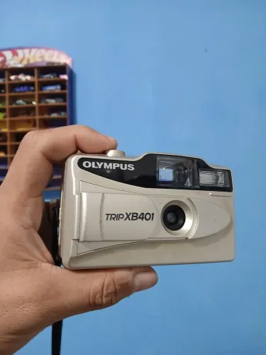 Câmera analógica olympus trip XB401