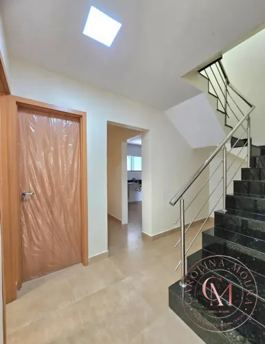 Condomínio Cidade Jardim II - Casa com 5 quartos sendo 3 suítes.