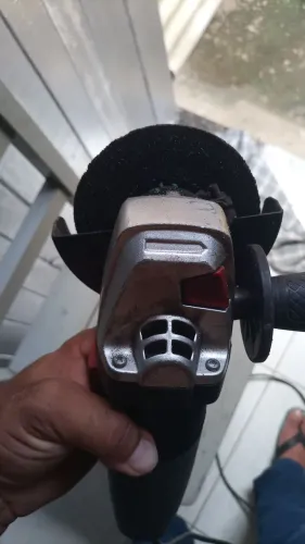 Esmerilhadeira profissional skill 700 watts 