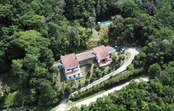 Amplo Sítio em Teresópolis | 7 quartos | Piscina, Sauna e Churrasqueira | Pqe. dos 3 picos