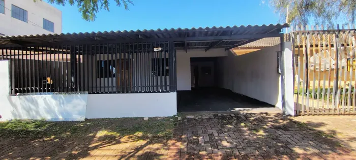 Vendo casa na região Oeste