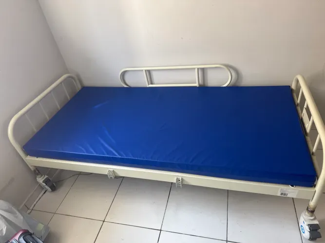 Cama Hospitalar 02 Manivelas Branca Até 180 Kg Supermedy