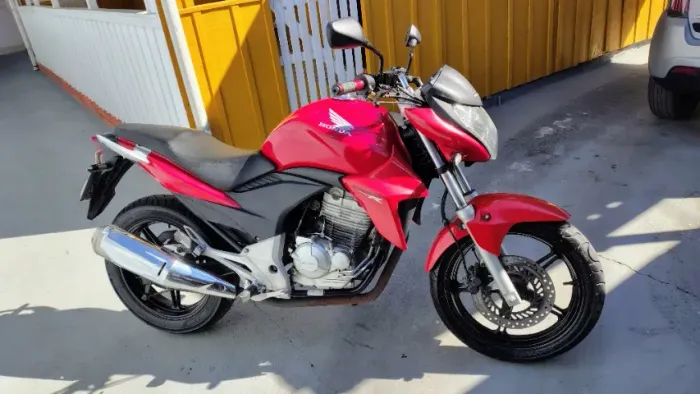 HONDA CB 300R 2010