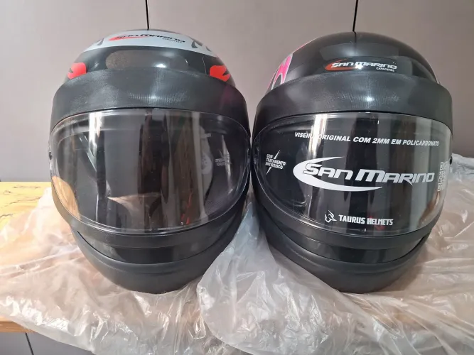 2 capacetes san marino novos